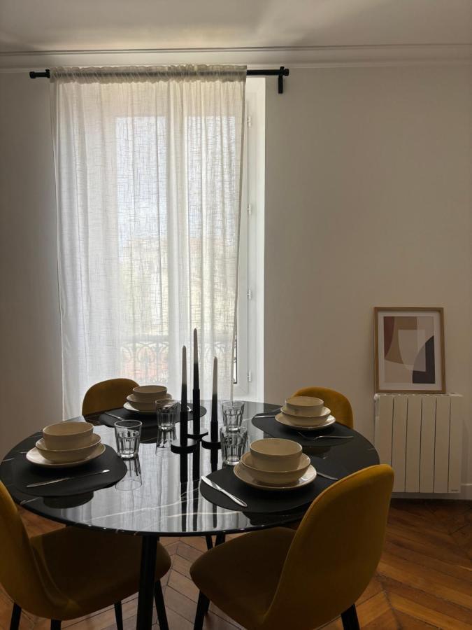 Le Reveur - Parking Gratuit, Wifi, Rer C Appartement Choisy-le-Roi